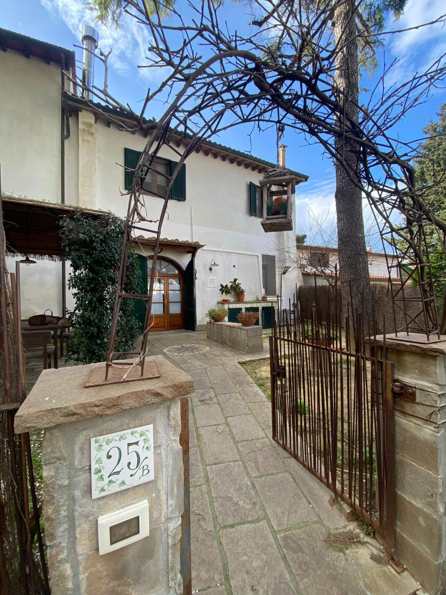 La Lanterna Appartement Collesalvetti Buitenkant foto